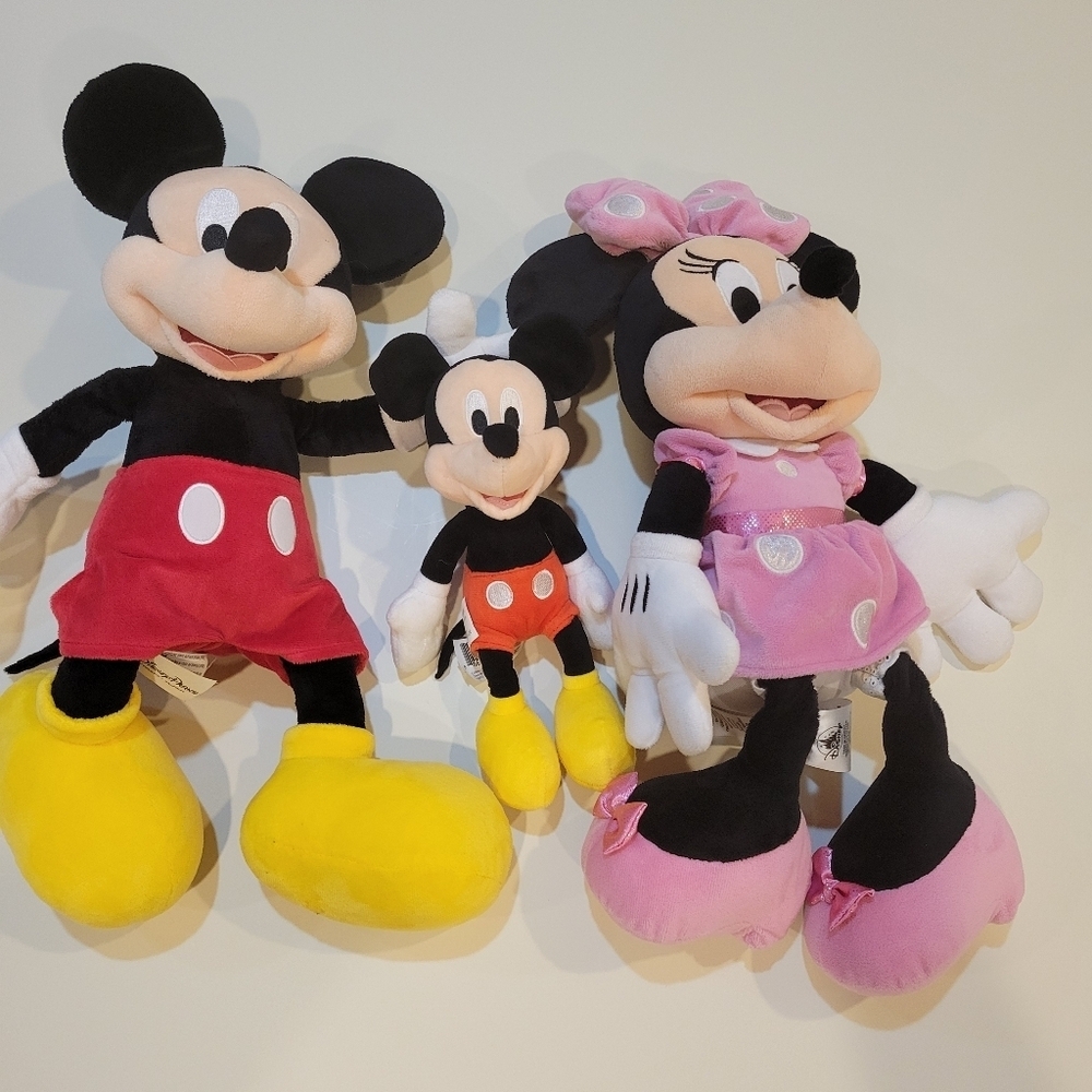 Disney Mickey and Minnie Mouse Plush Toy Set - Picture 5 of 7